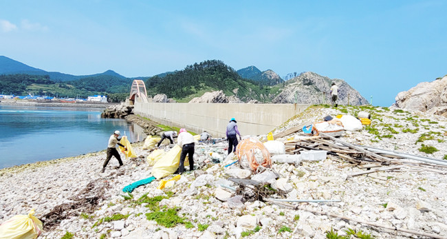 신안군 흑산면, 다도해 해양쓰레기 정화활동 실시.