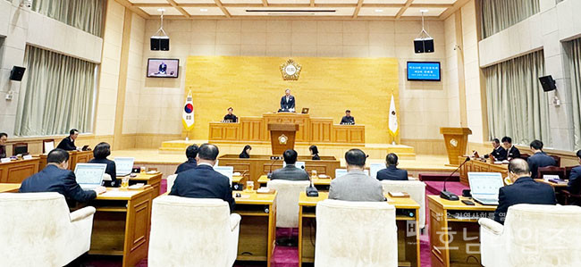신안군의회, 제316회 제2차 정례회 폐회 … 2023년 의사일정 마무리.