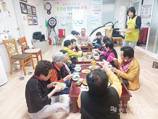 목포 또바기봉사회, 봄맞이 목포시 연동 경로당에 따뜻한 점심 나눔.