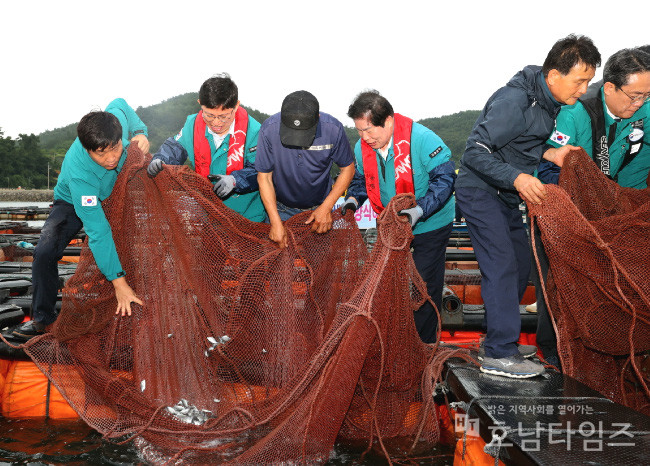 고흥군, 적조 피해예방 민·관·경 합동 모의훈련 실시.